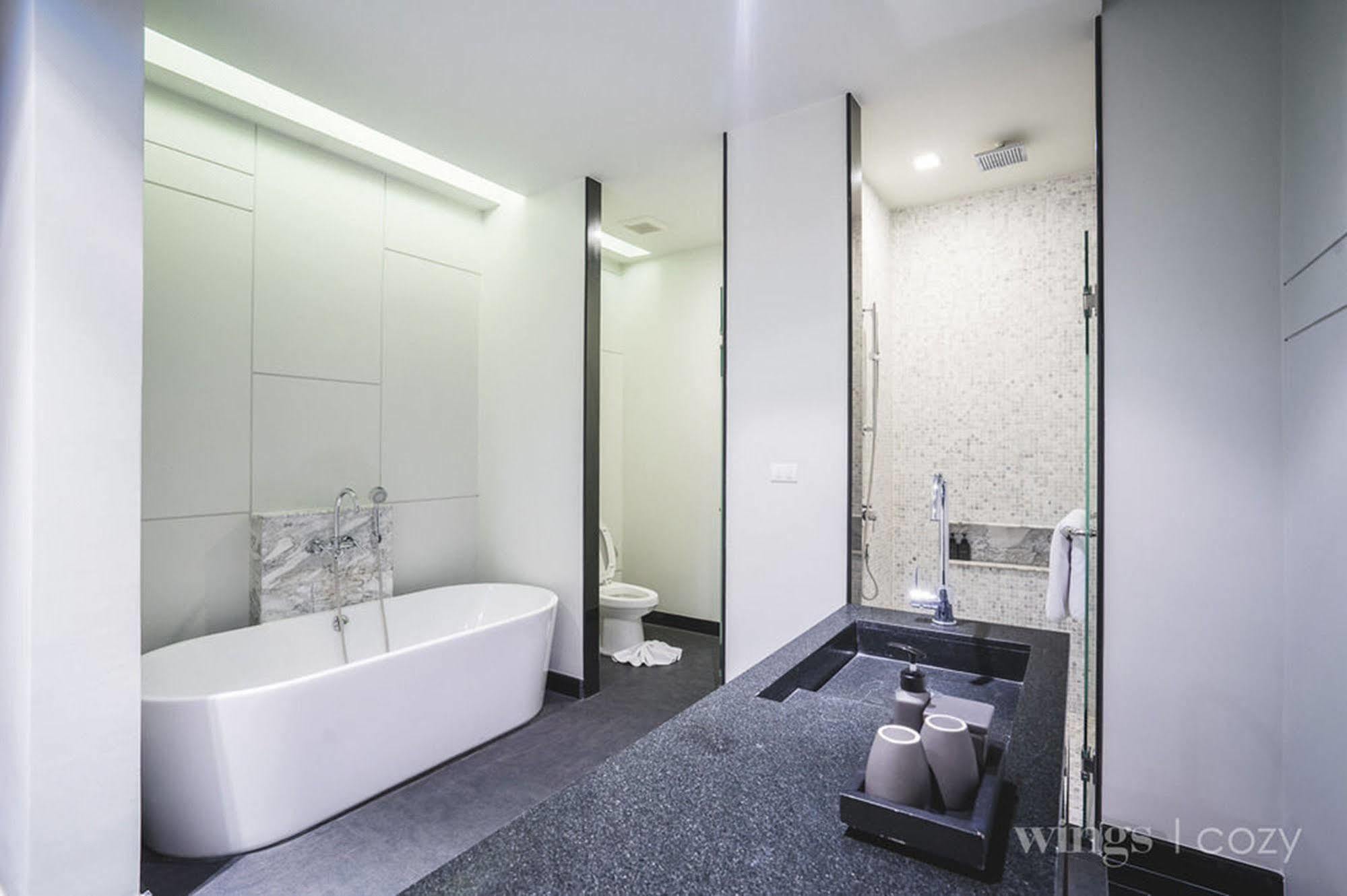 Hotel Wings By Two