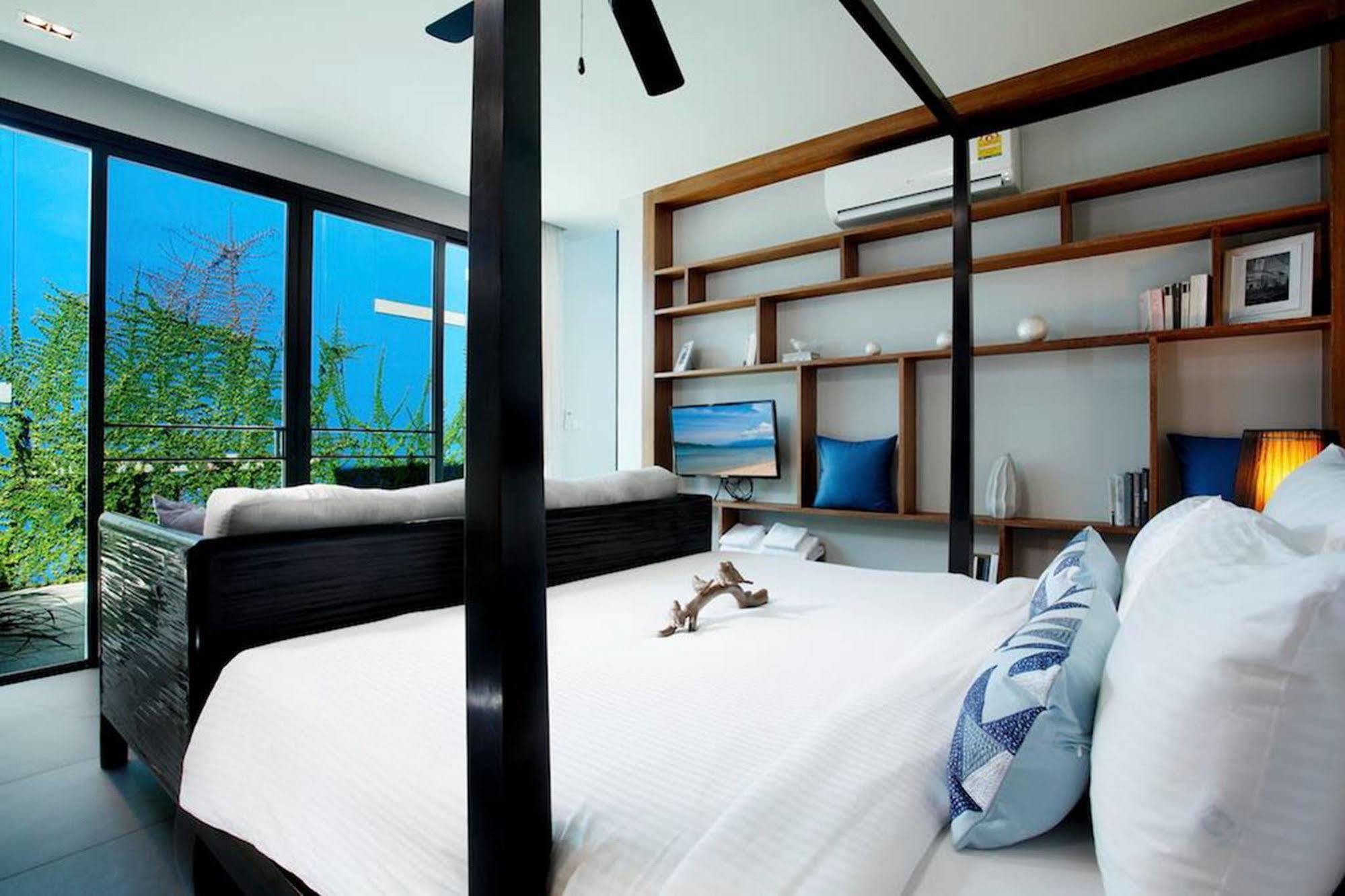 Hotel Wings By Two
