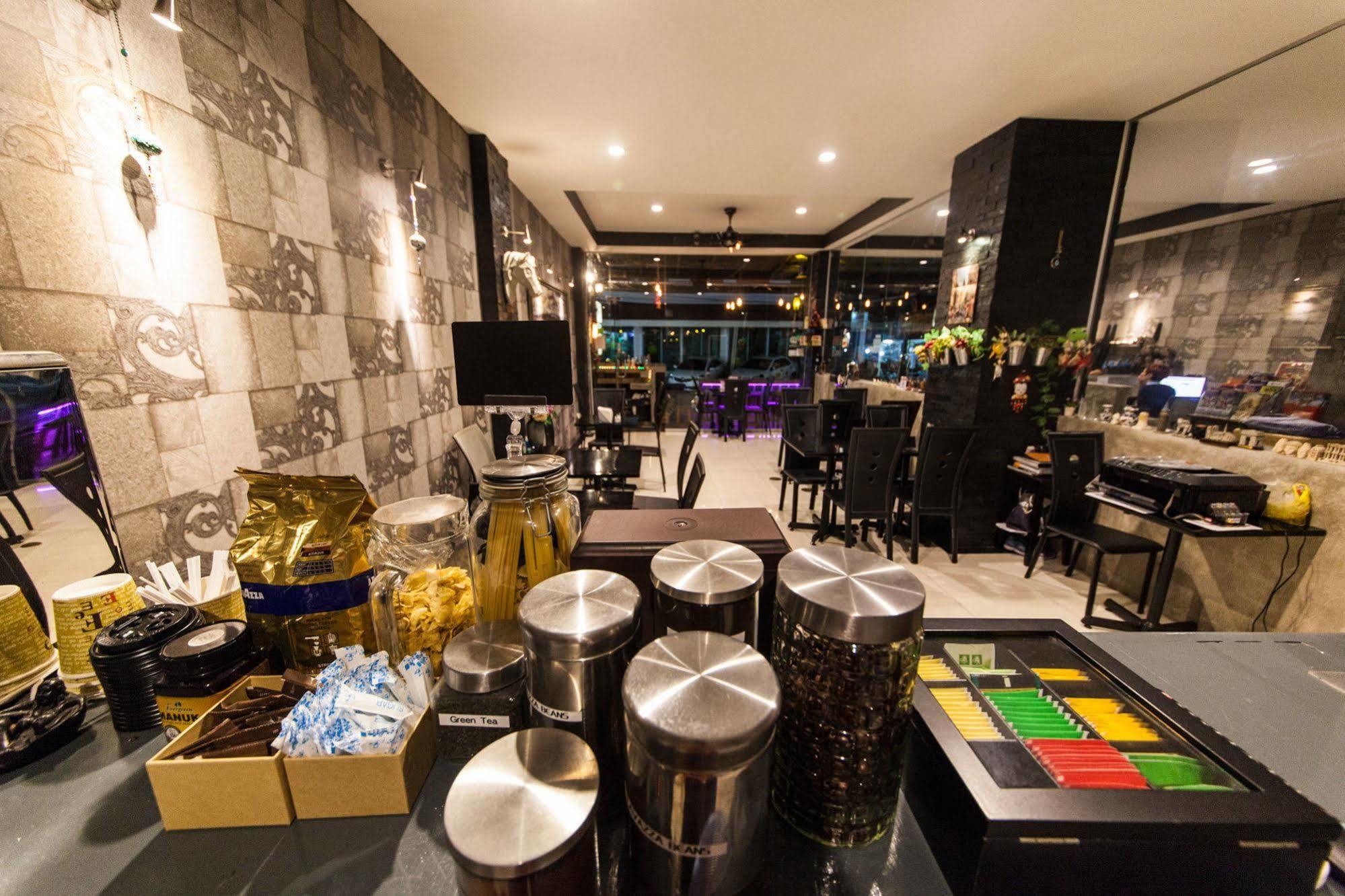 Oyo 75321 Gemma Patong Hotel 3*