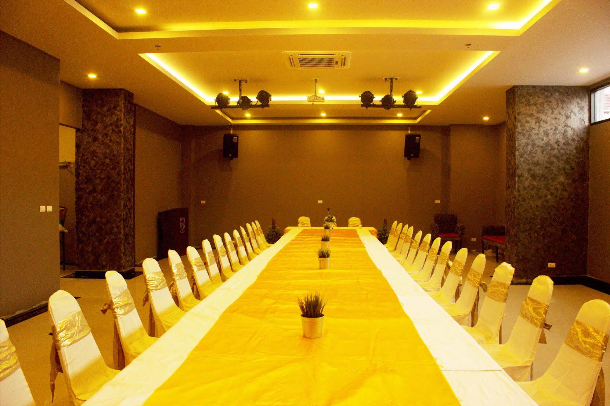 Hotel The Gig Patong