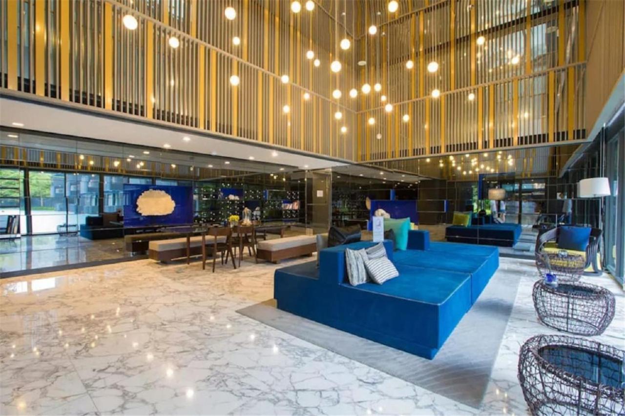 The Deck By Vip Patong