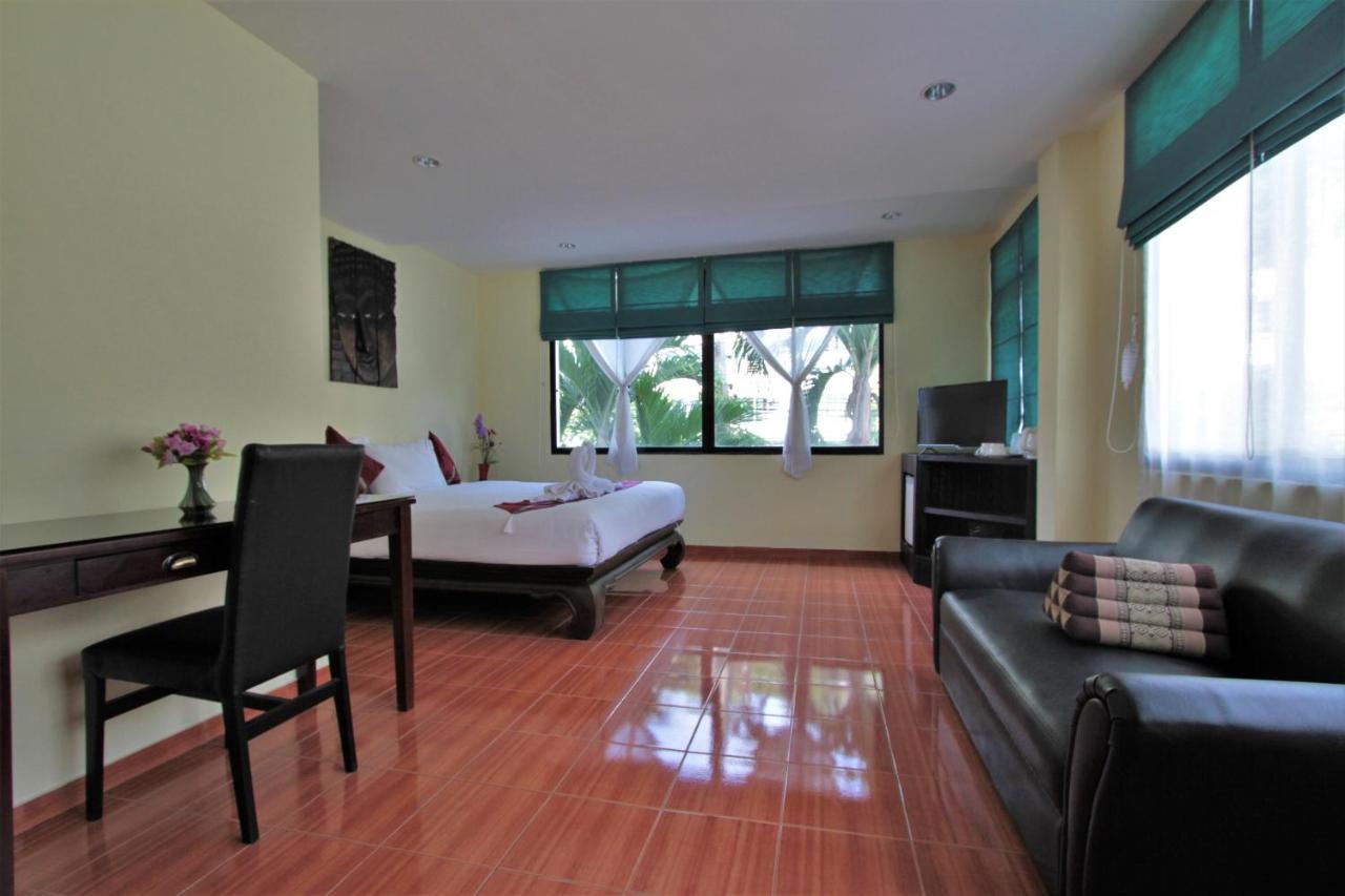 Karon Pool 3*