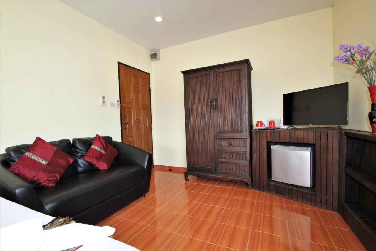 Karon Pool Hotel 3*