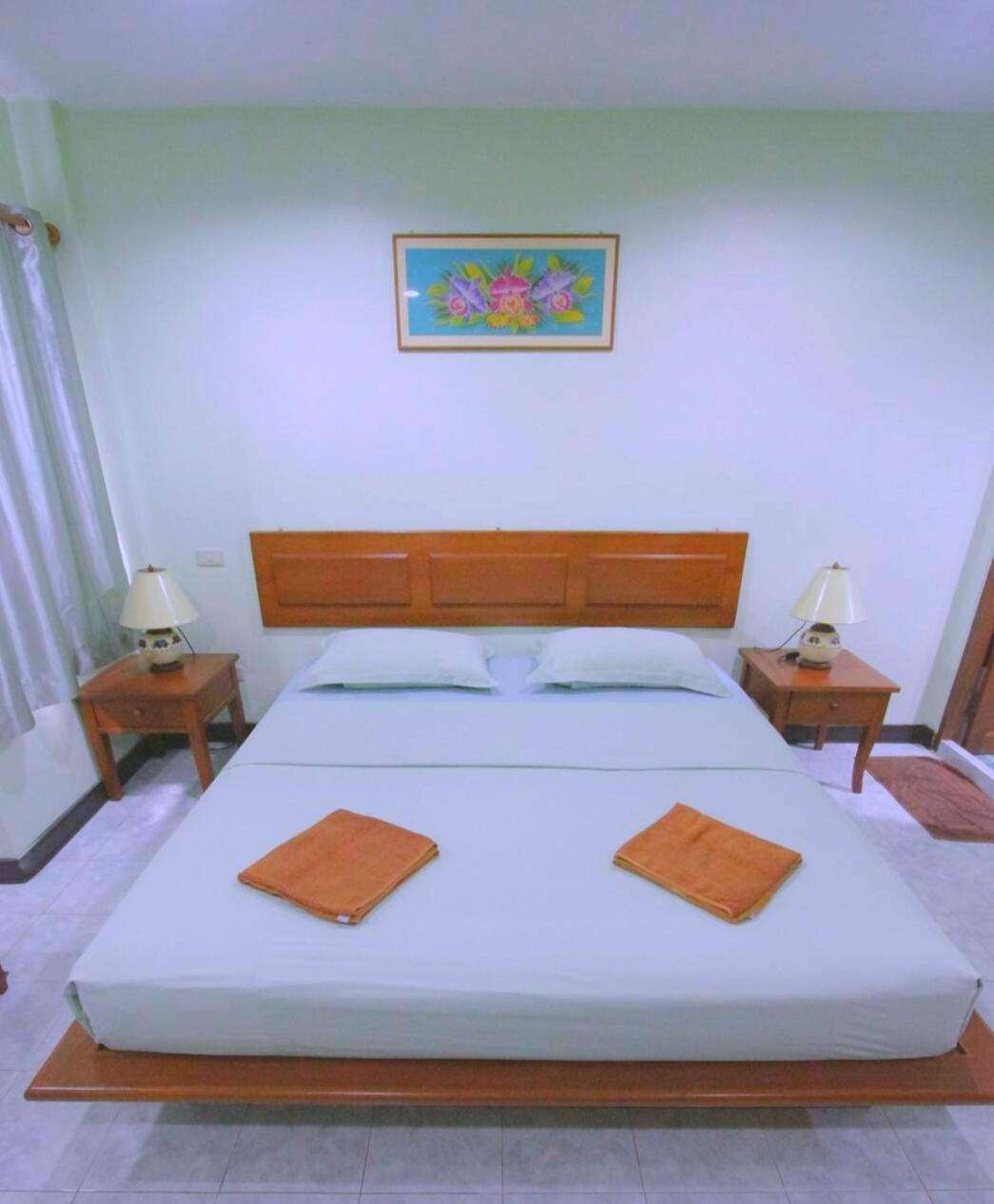Island Guest house 2*