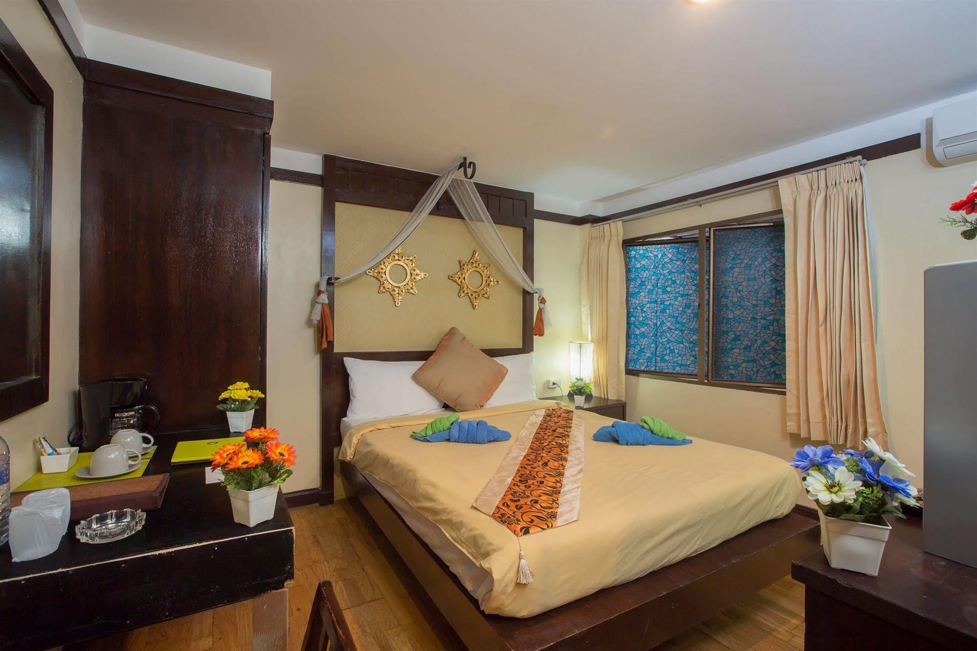 Hotel Oyo 255 The Ocean Patong