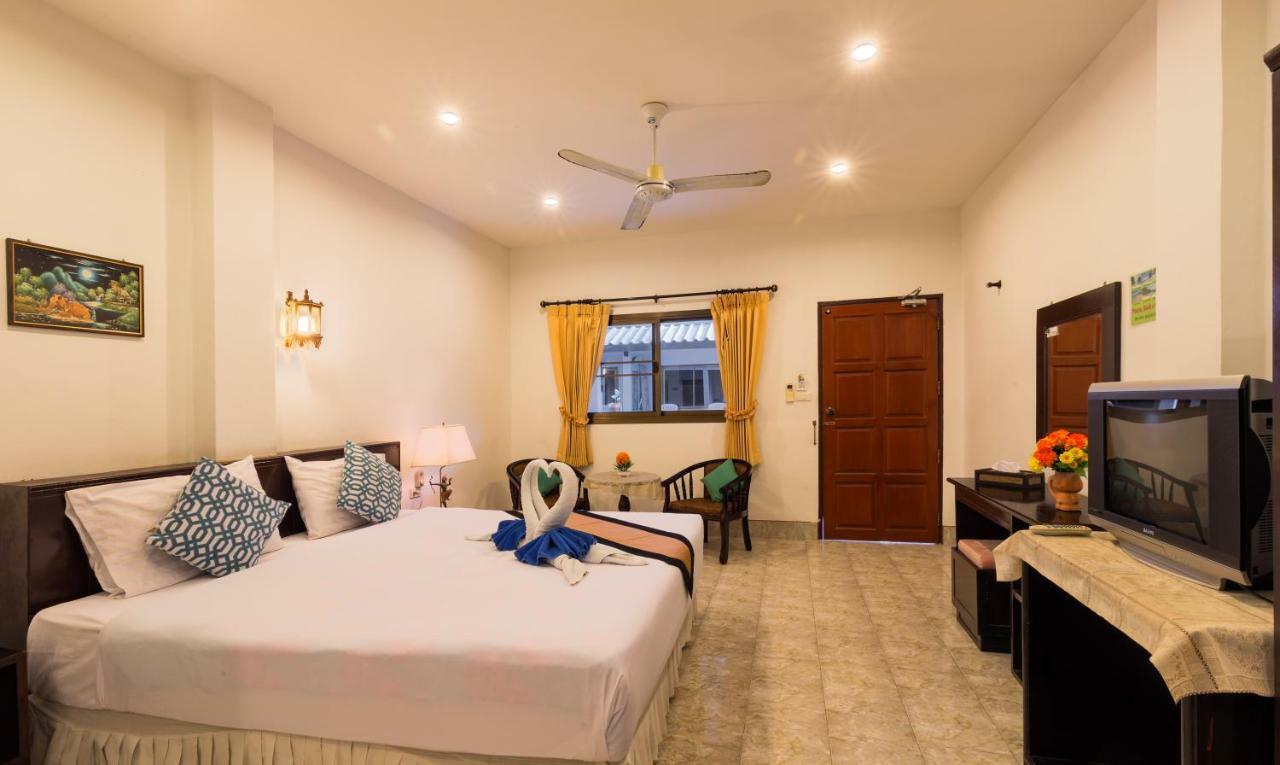 Hotel Batic House By Sharaya Karon