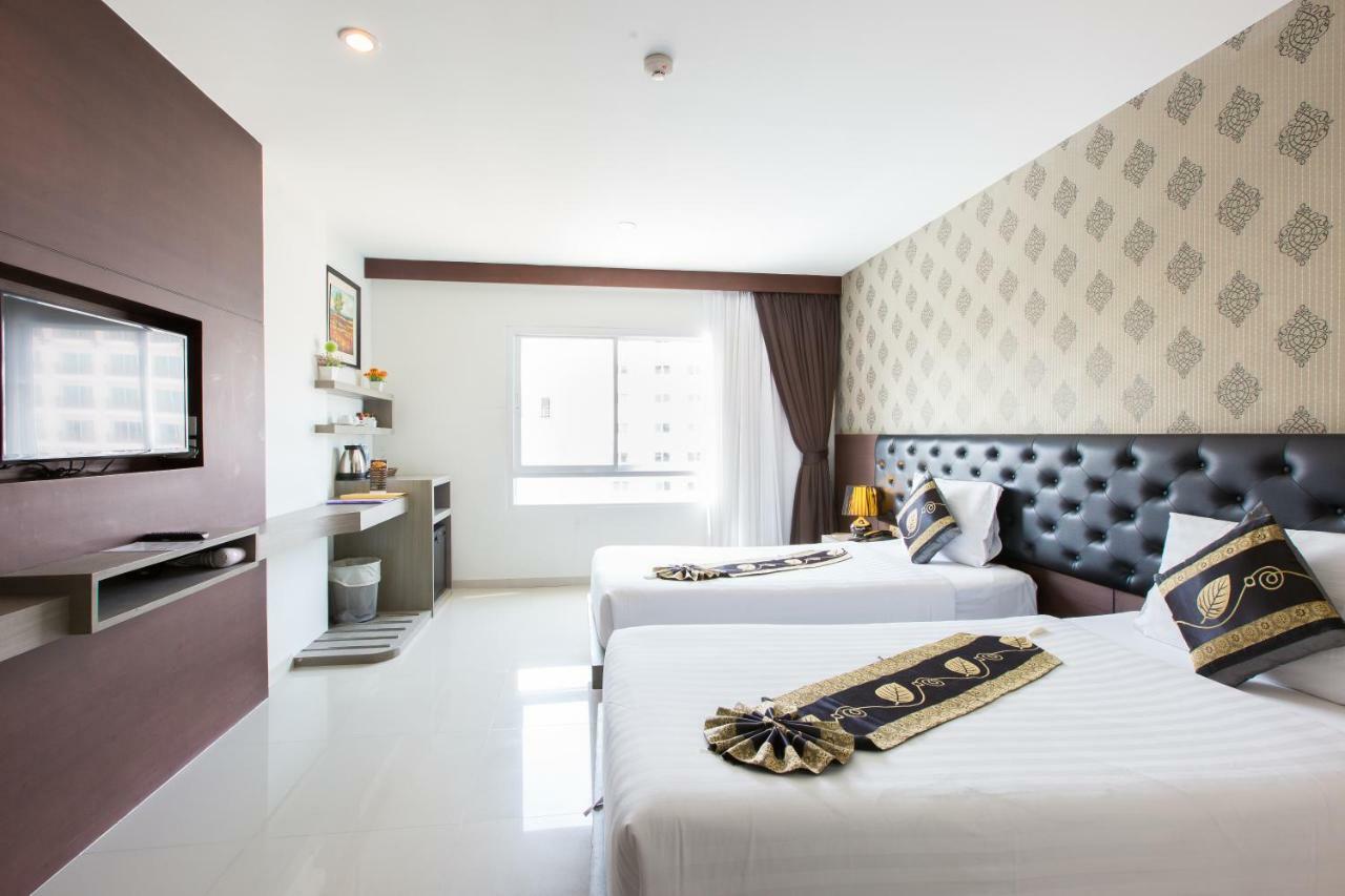 Hemingways Silk 3* Patong