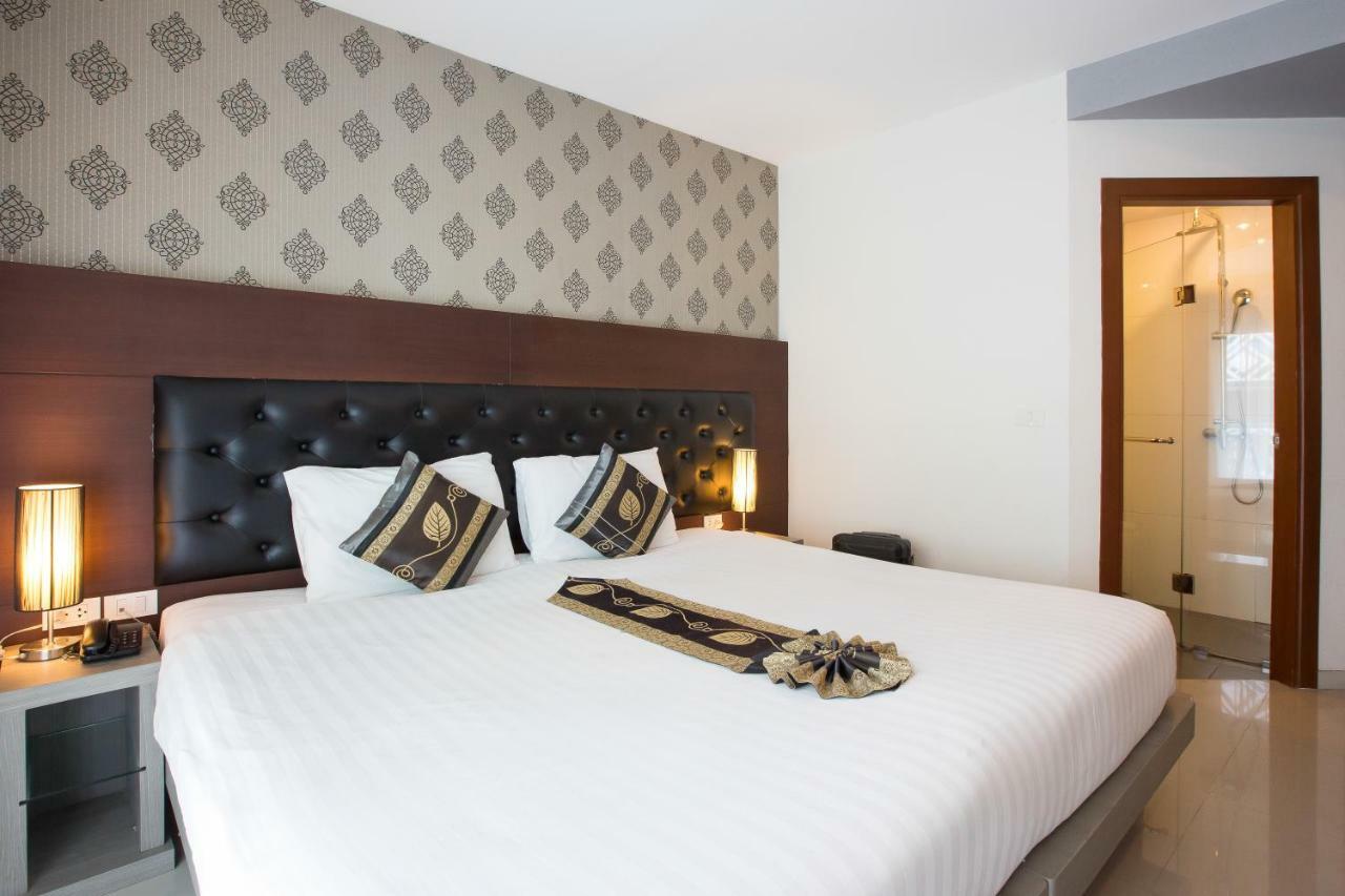 Hemingways Silk 3* Patong
