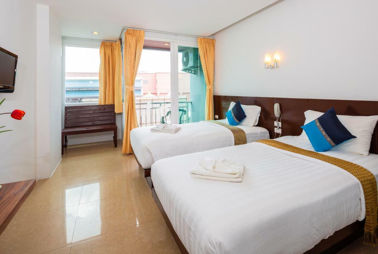 Azure Bangla Phuket 3*
