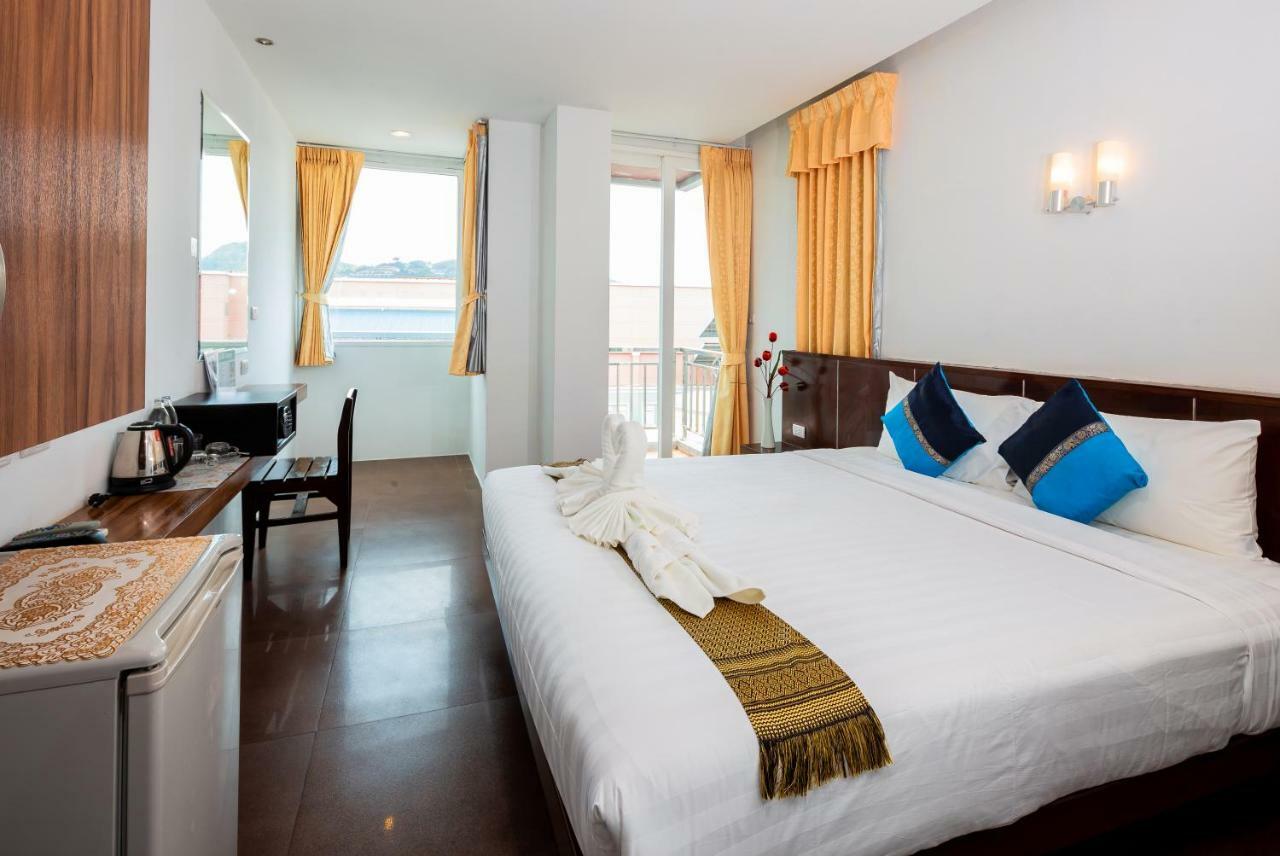 Hotel Azure Bangla Phuket 3*