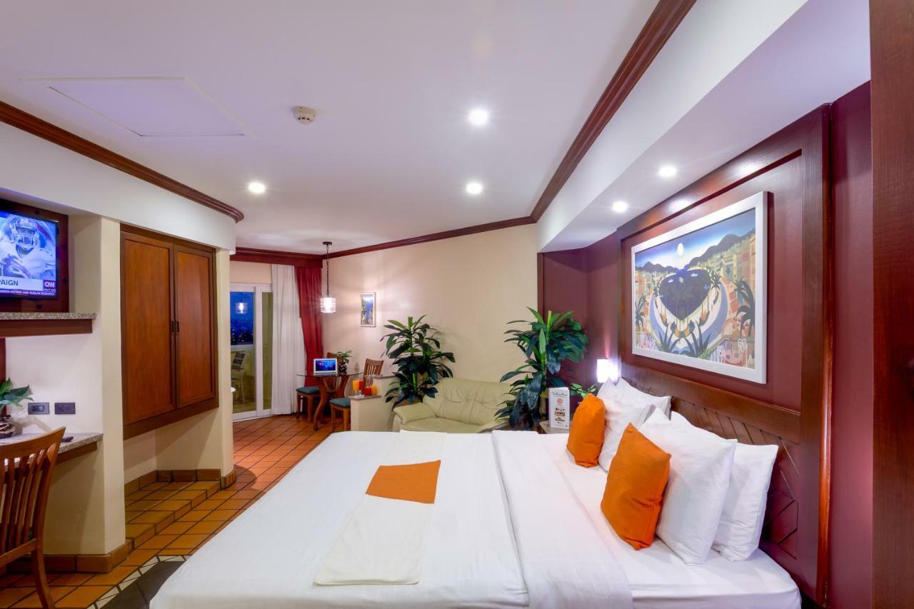 Pacific Club Hotel 4*