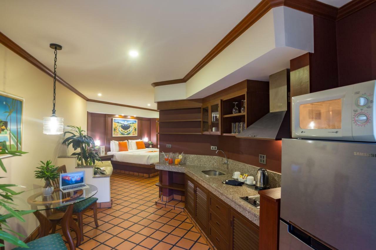 Pacific Club Hotel Karon