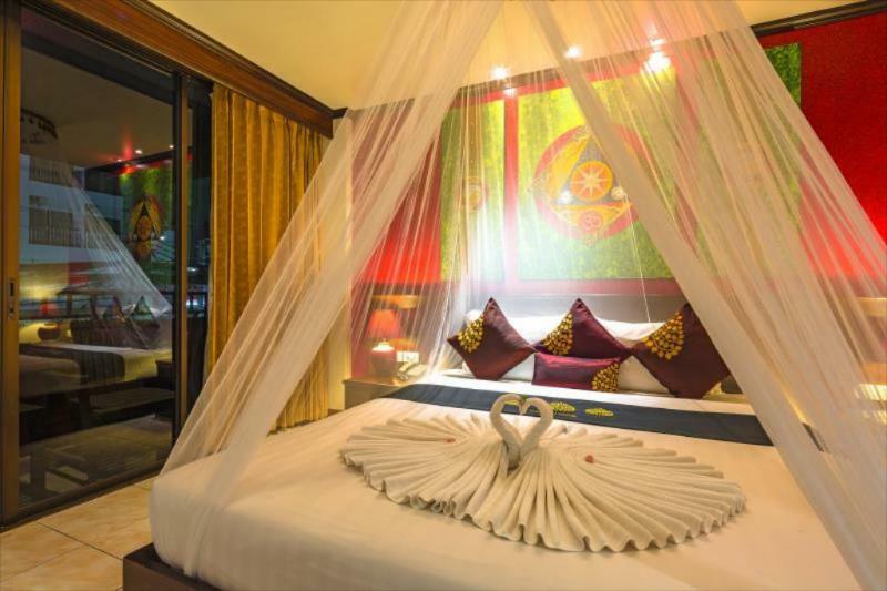 Hotel Tanawan Phuket 3*