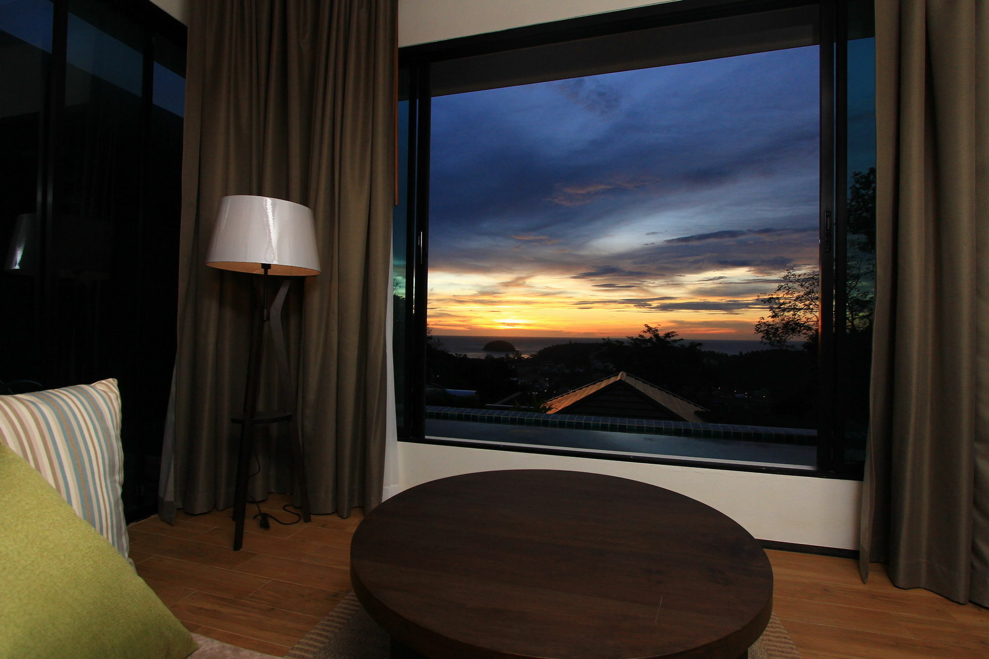 Silla 4* Phuket