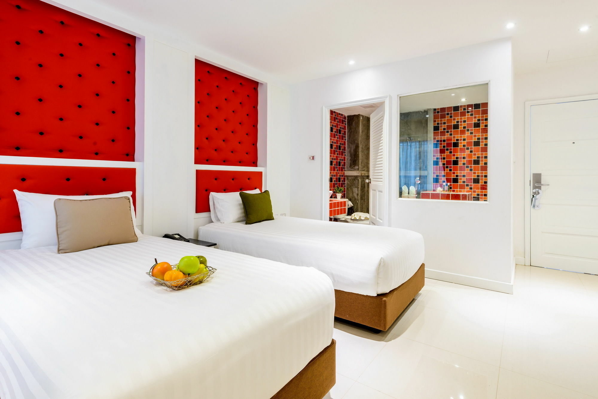 Raha Gold Patong Hotel 3*