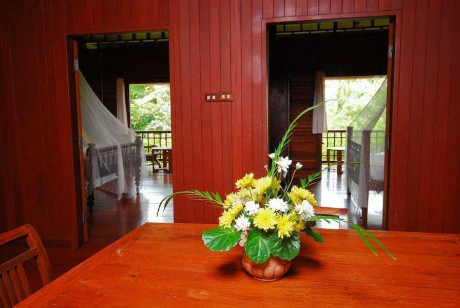 Resort Baan Mai Beachfront Lone Island