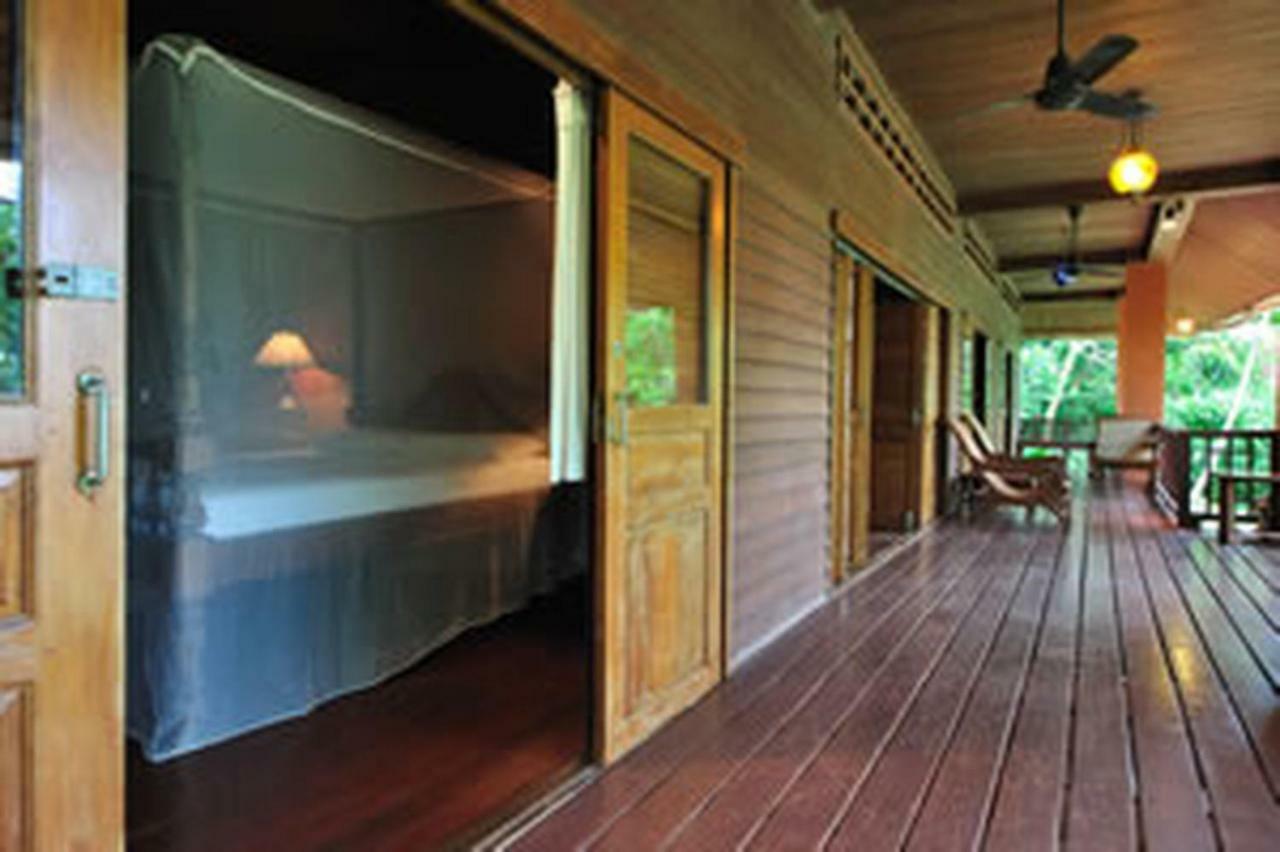 Baan Mai Beachfront Lone Island