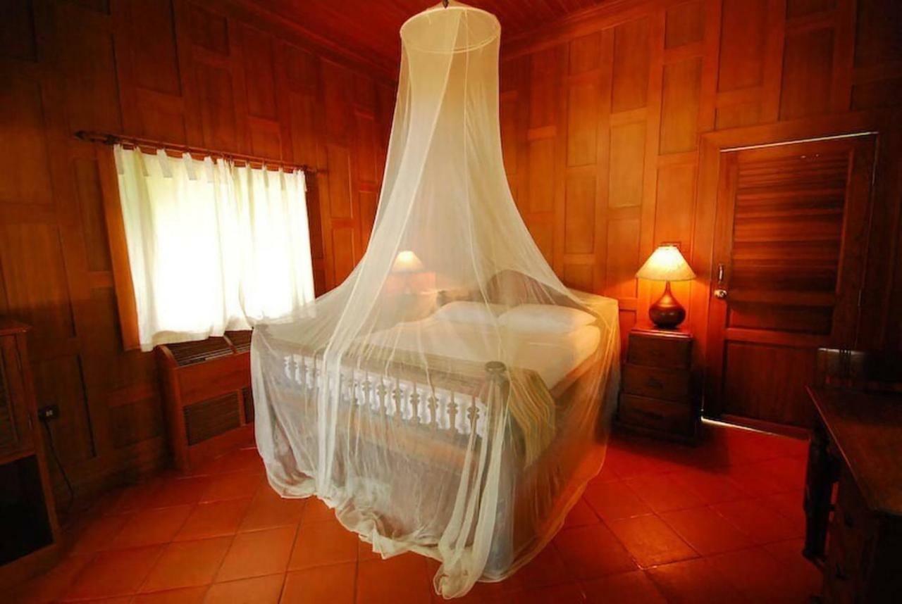 Resort Baan Mai Beachfront Lone Island 4*