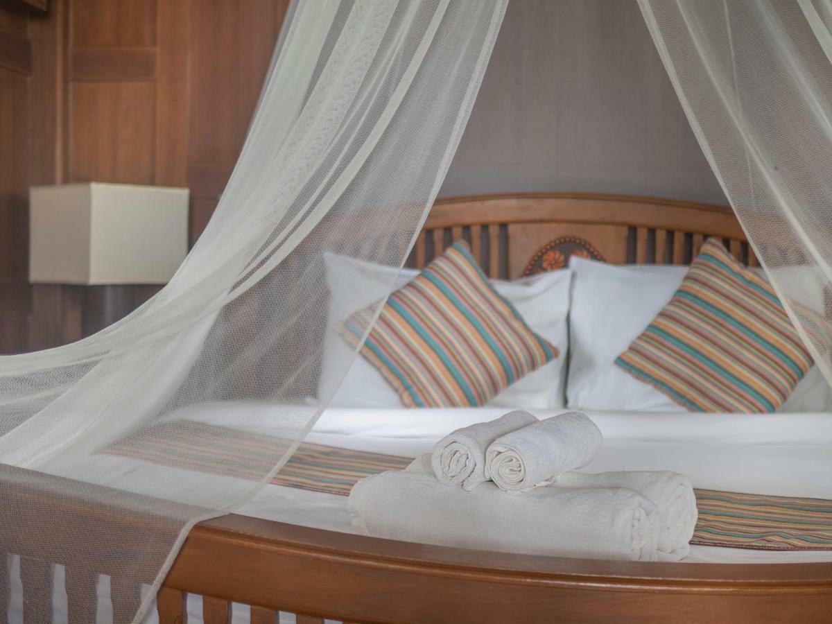 Baan Mai Beachfront Lone Island Resort