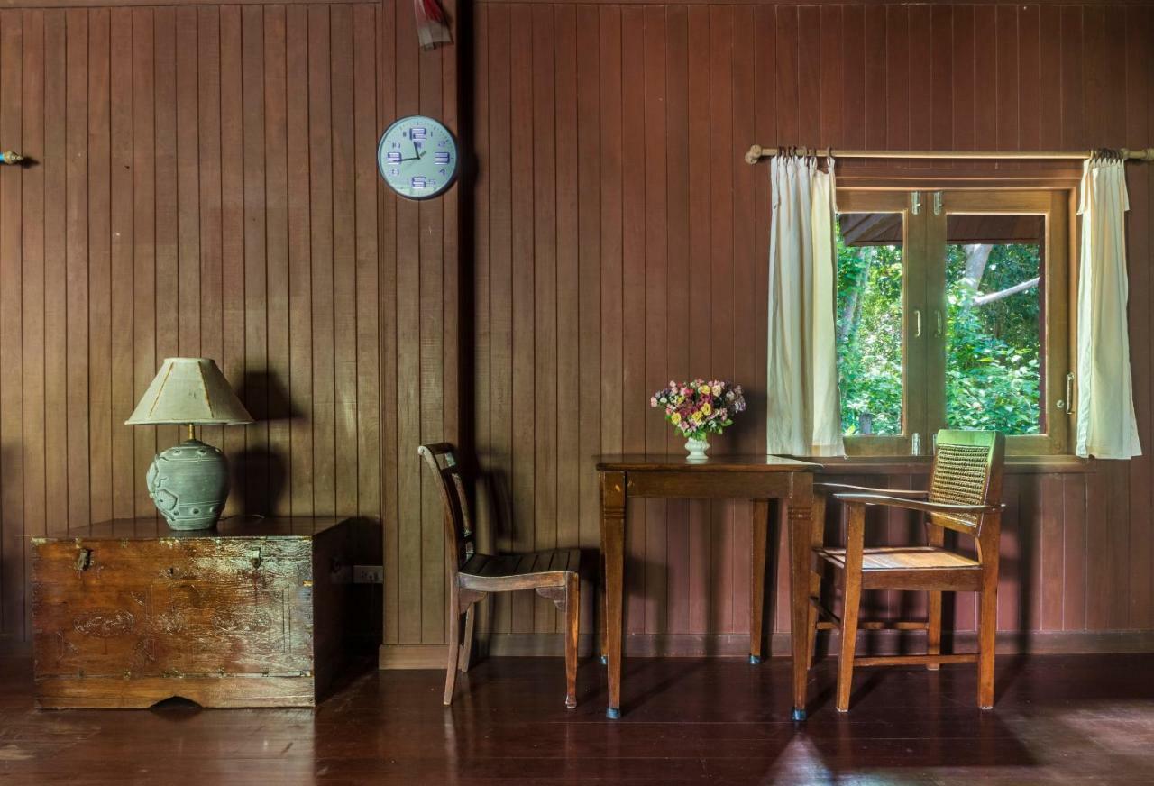 Resort Baan Mai Beachfront Lone Island 4*