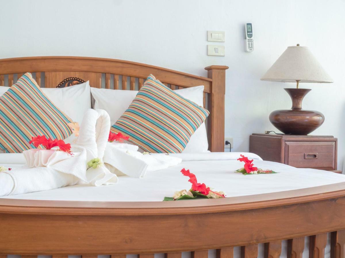 Resort Baan Mai Beachfront Lone Island