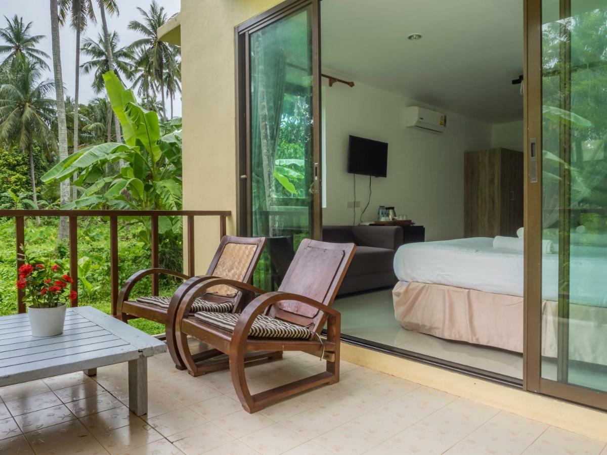 Baan Mai Beachfront Lone Island Resort