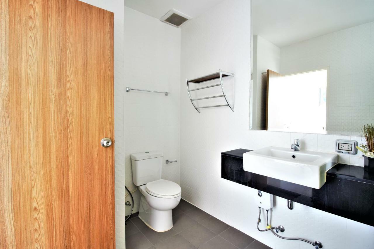 Apartment Chic By Phr Karon