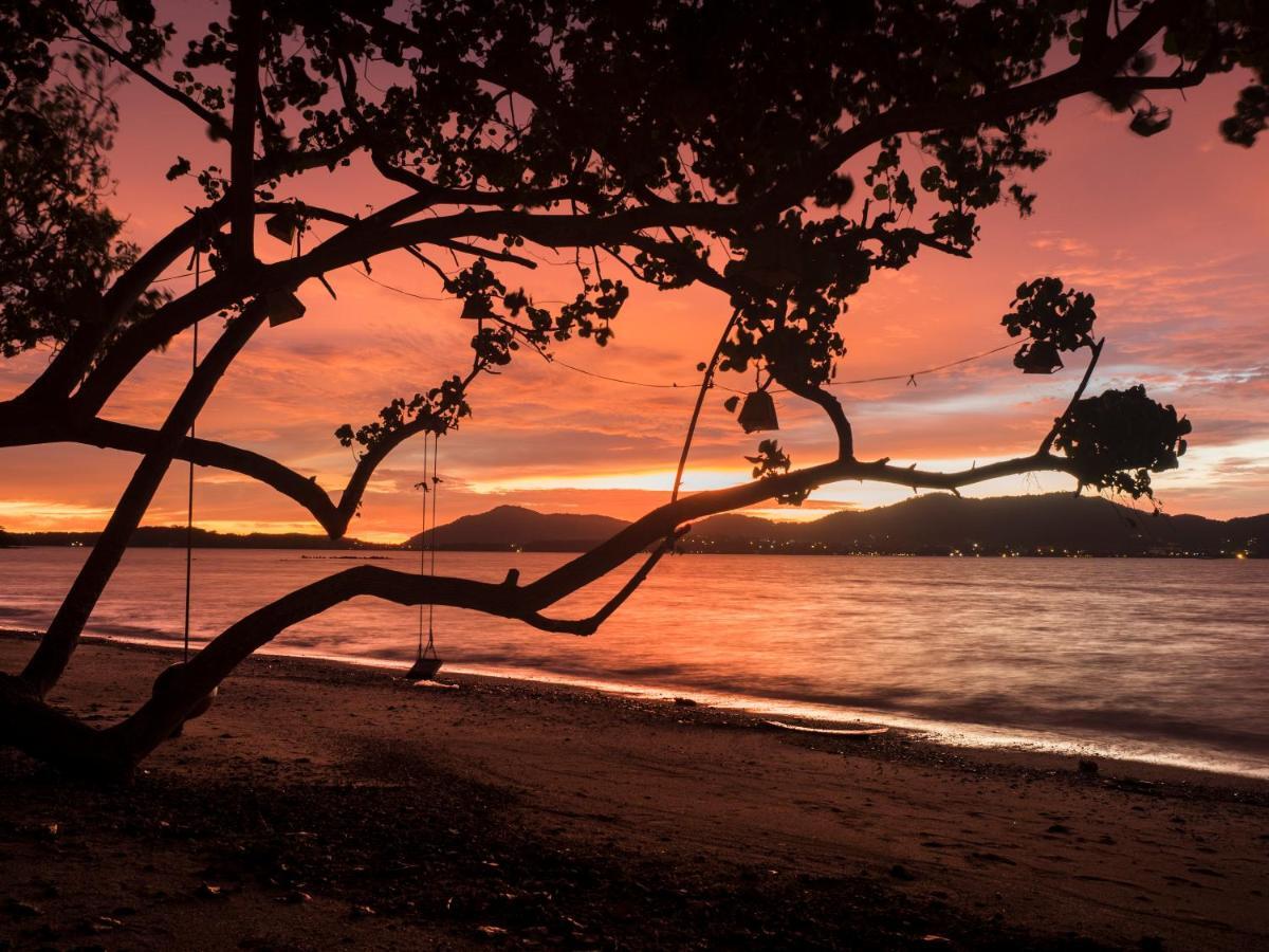 Baan Mai Beachfront Lone Island Resort 4*