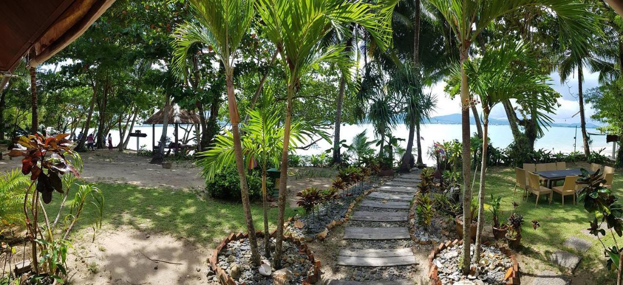 Baan Mai Beachfront Lone Island 4*
