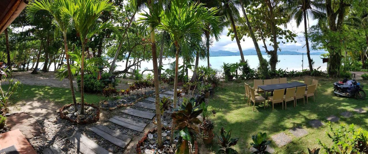 Baan Mai Beachfront Lone Island 4*