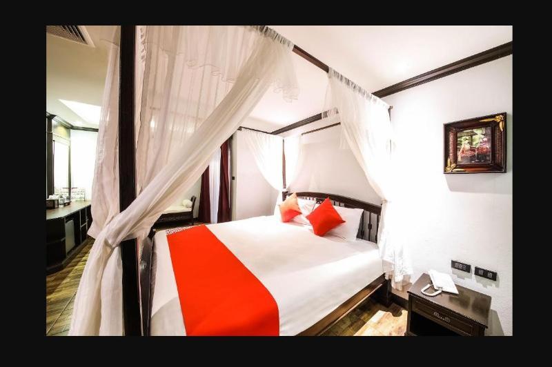 Tanawan Phuket 3*