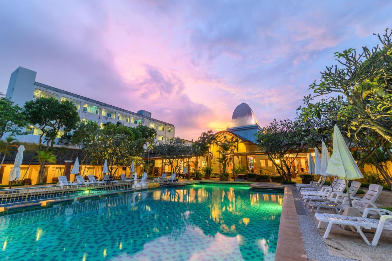 Resort Phuket Resotel 4*
