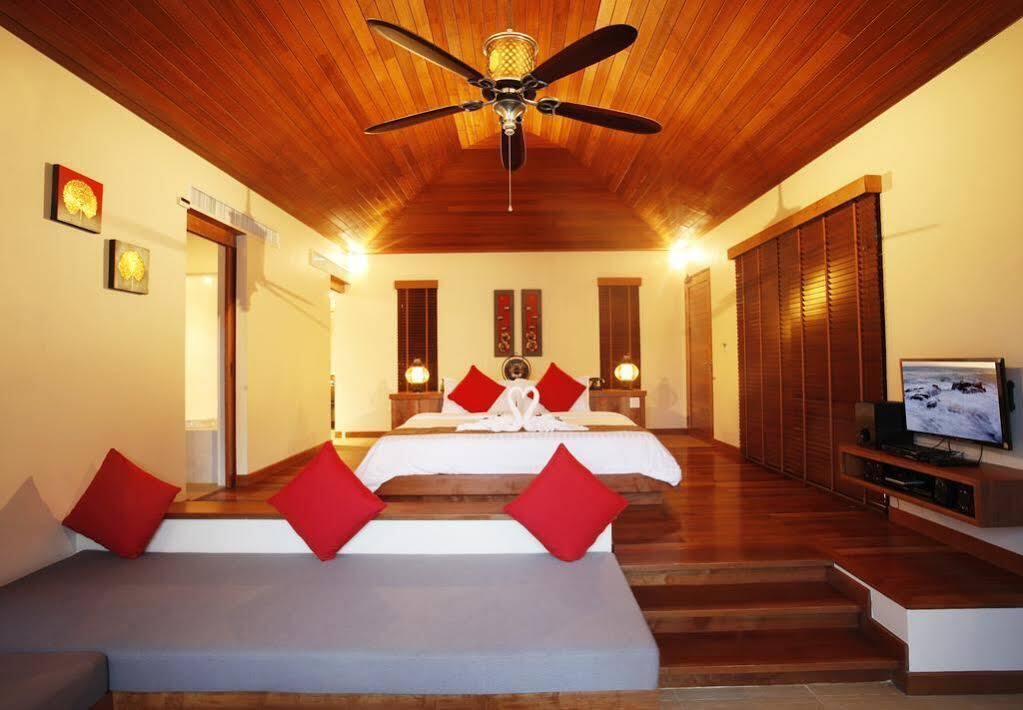 Resort Korsiri Pool Cape Panwa