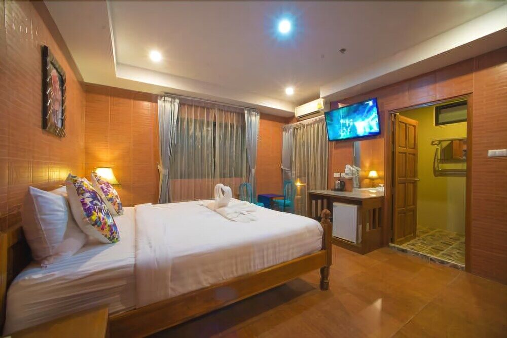 Oyo 861 Dynasty Hotel 2*
