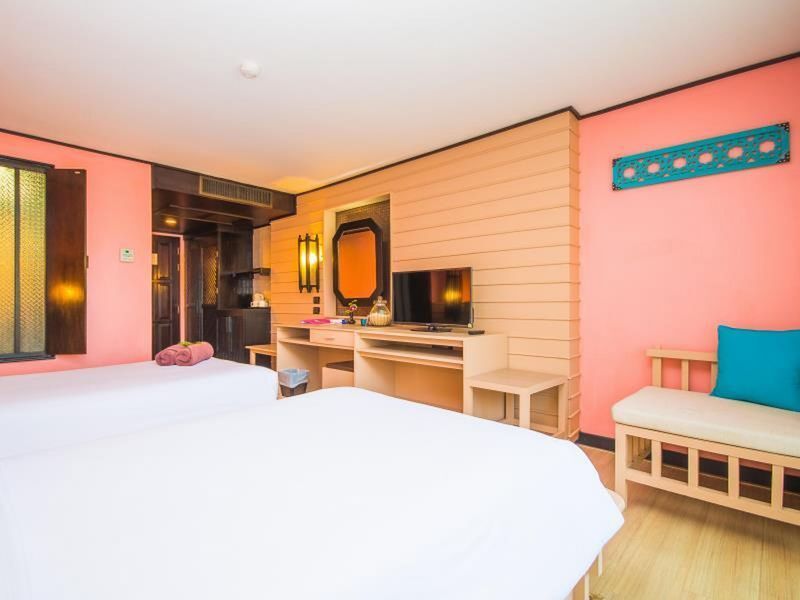 Phuket Island View - Sha Extra Resort Karon