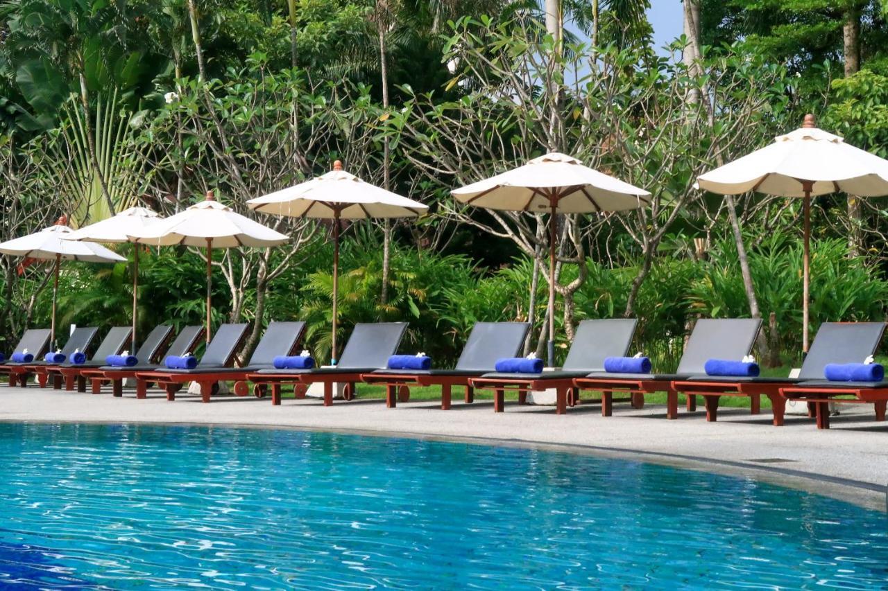 Resort Deevana & 4*
