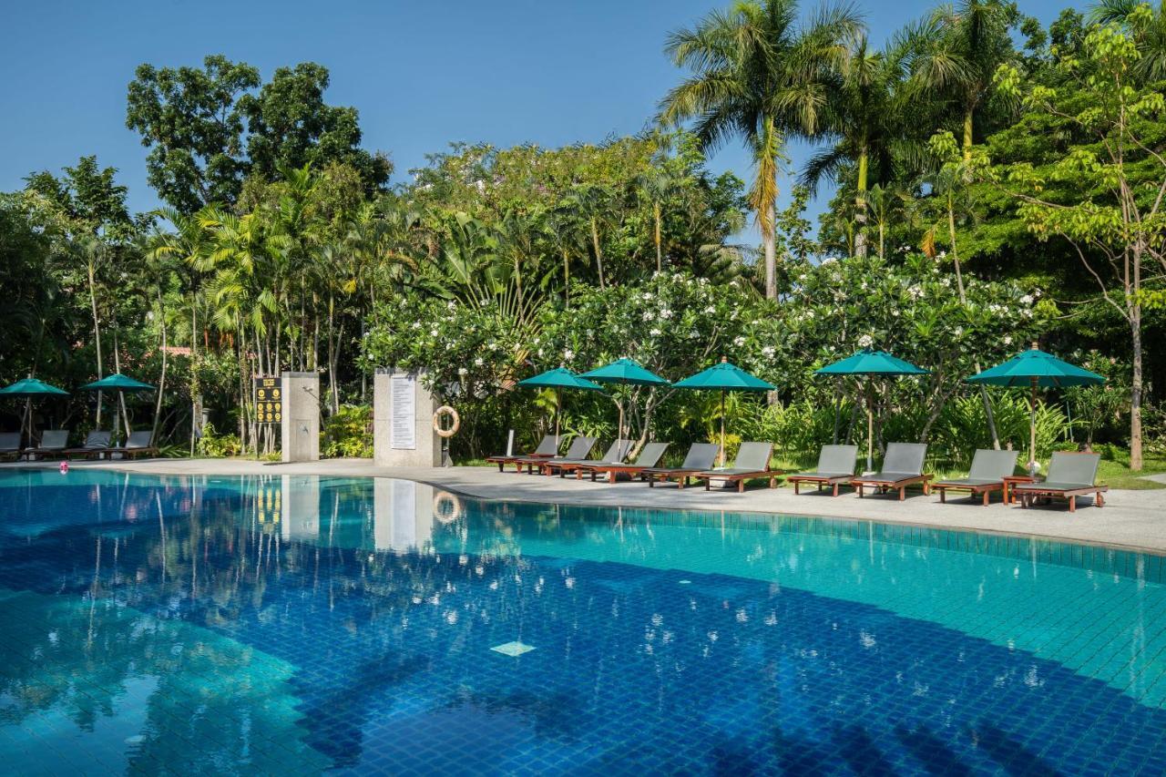Resort Deevana &