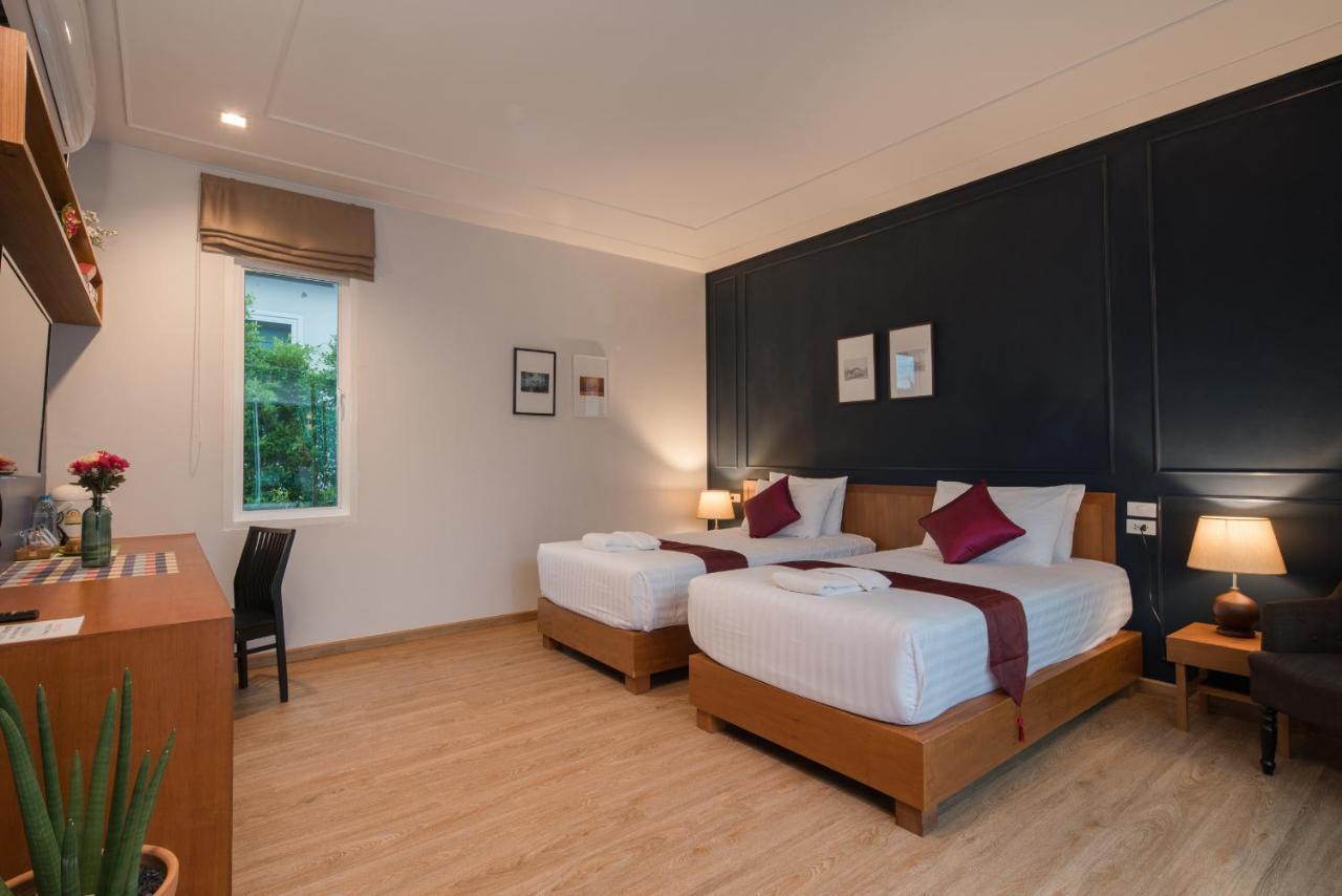 Resort Phuket La Siesta Pool & Pool Access