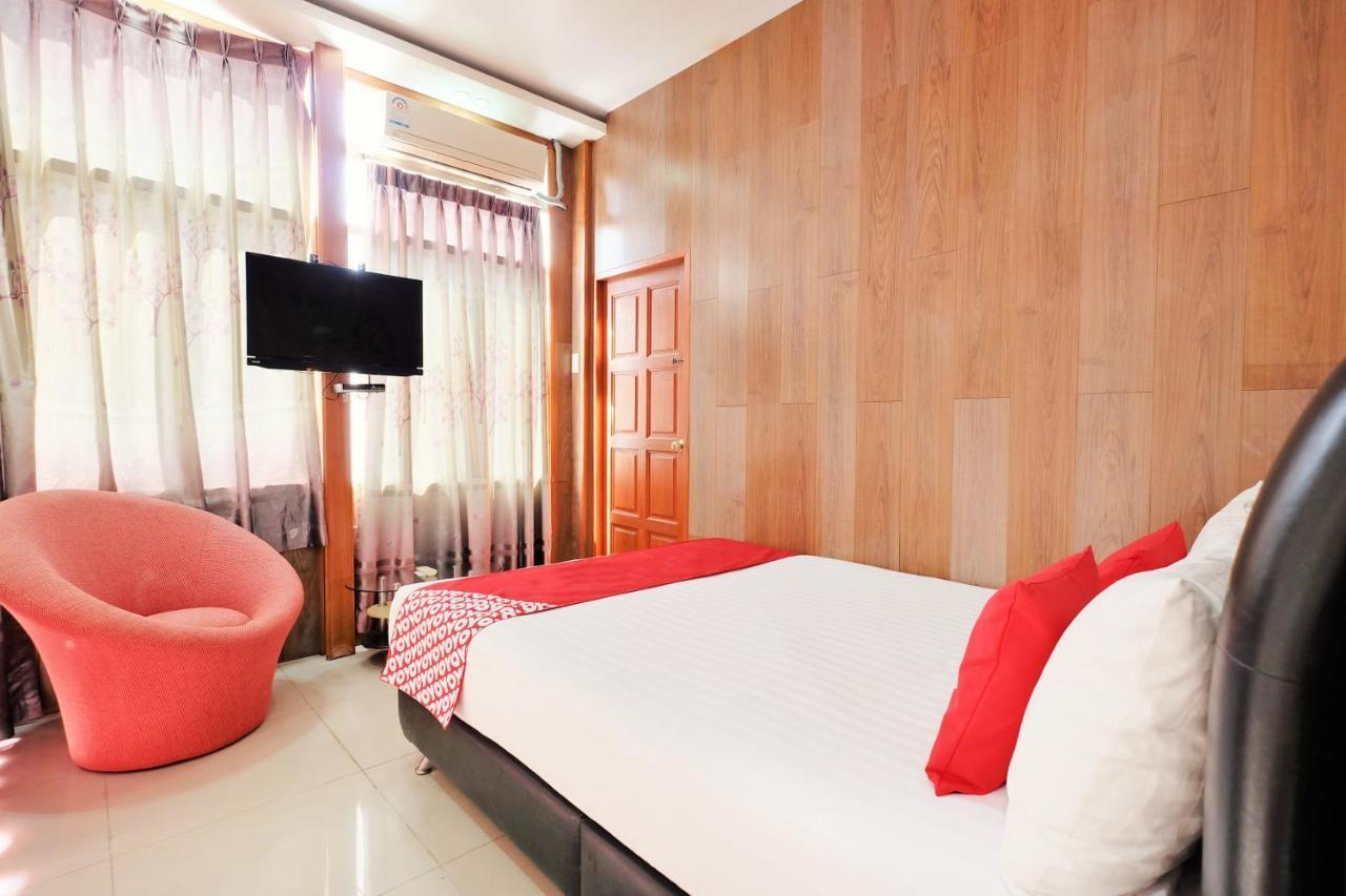 Hotel Oyo 485 Million 2*