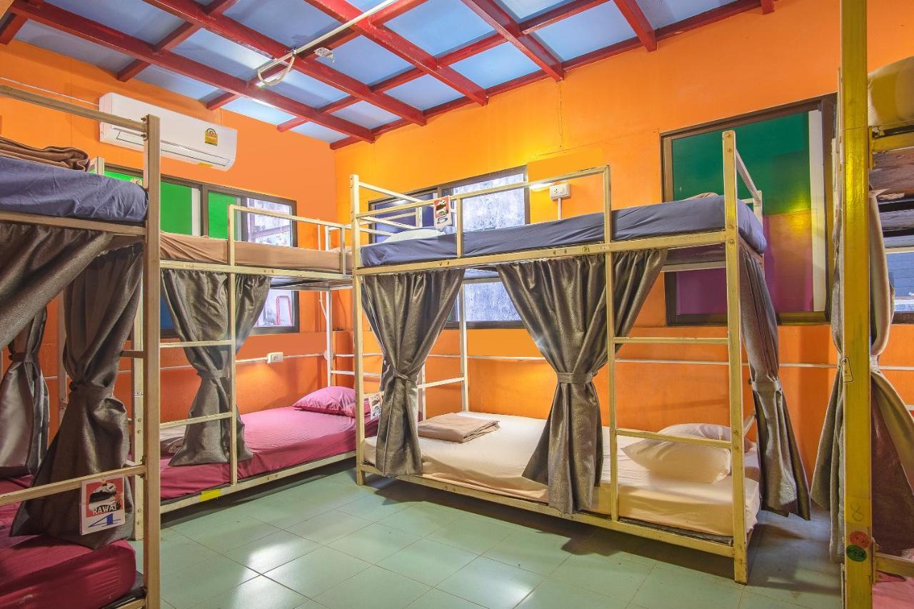 Oyo 586 I Hostel *