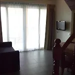 Phuket Ecozy Hotel