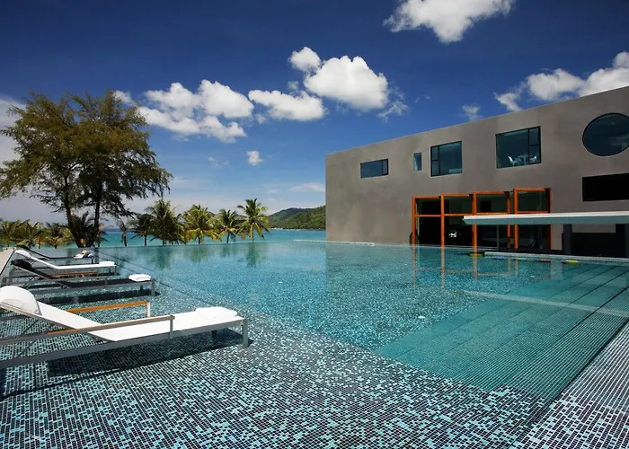 B - Lay Tong Resort