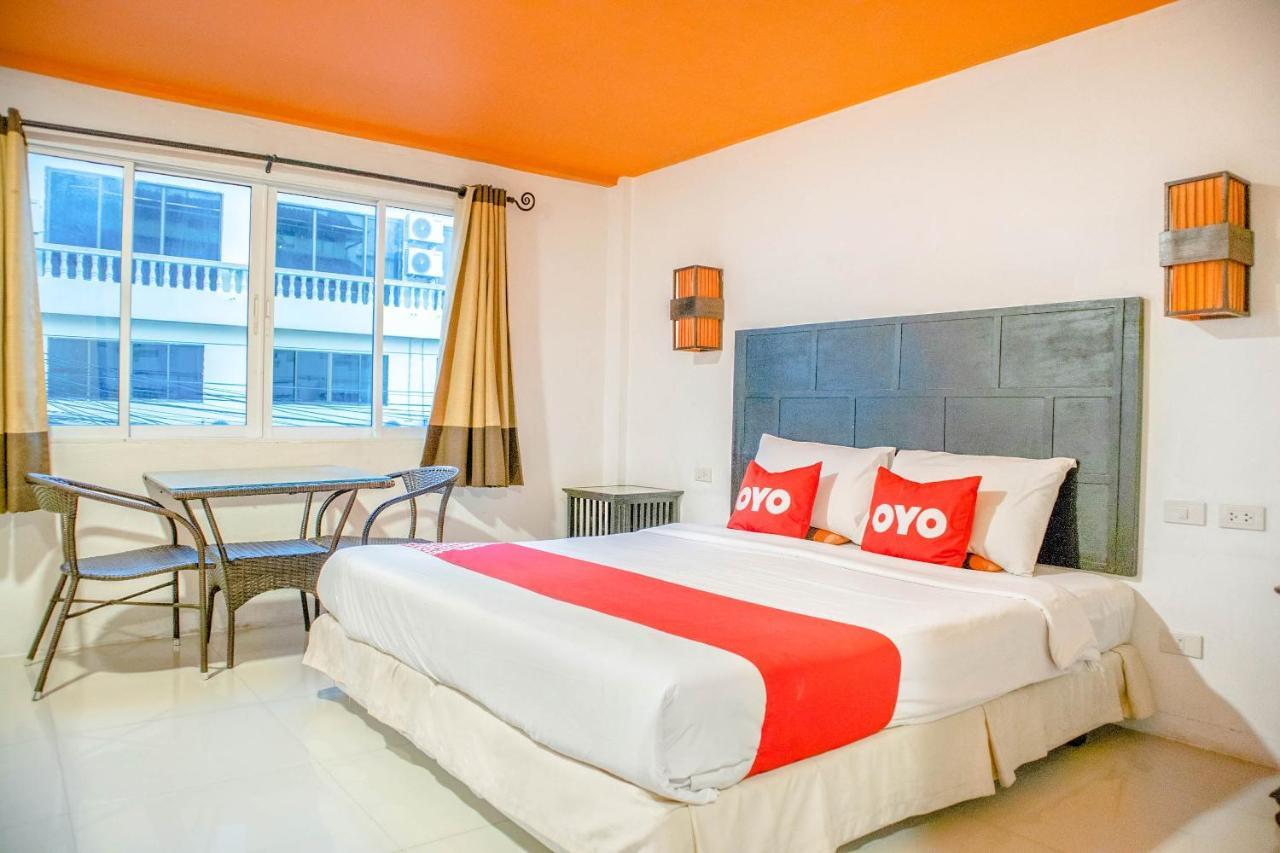 Oyo 126 Station House 2*