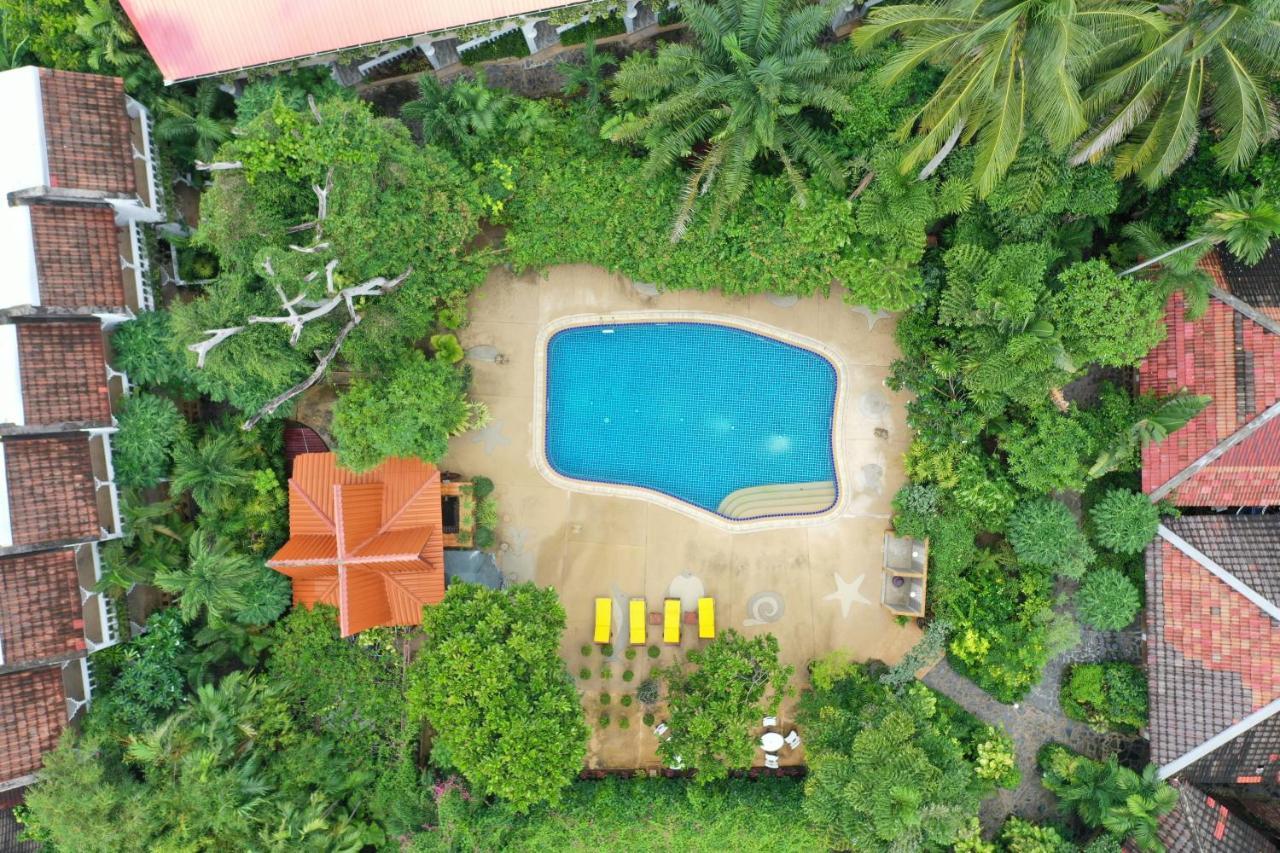 Tropica Hotel