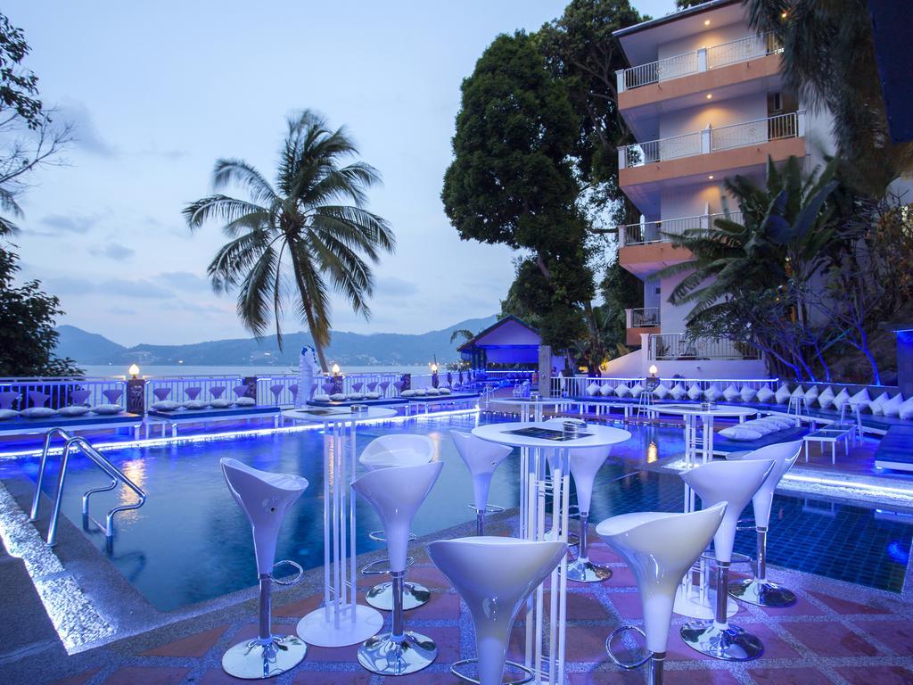 Blue Club & Hotel