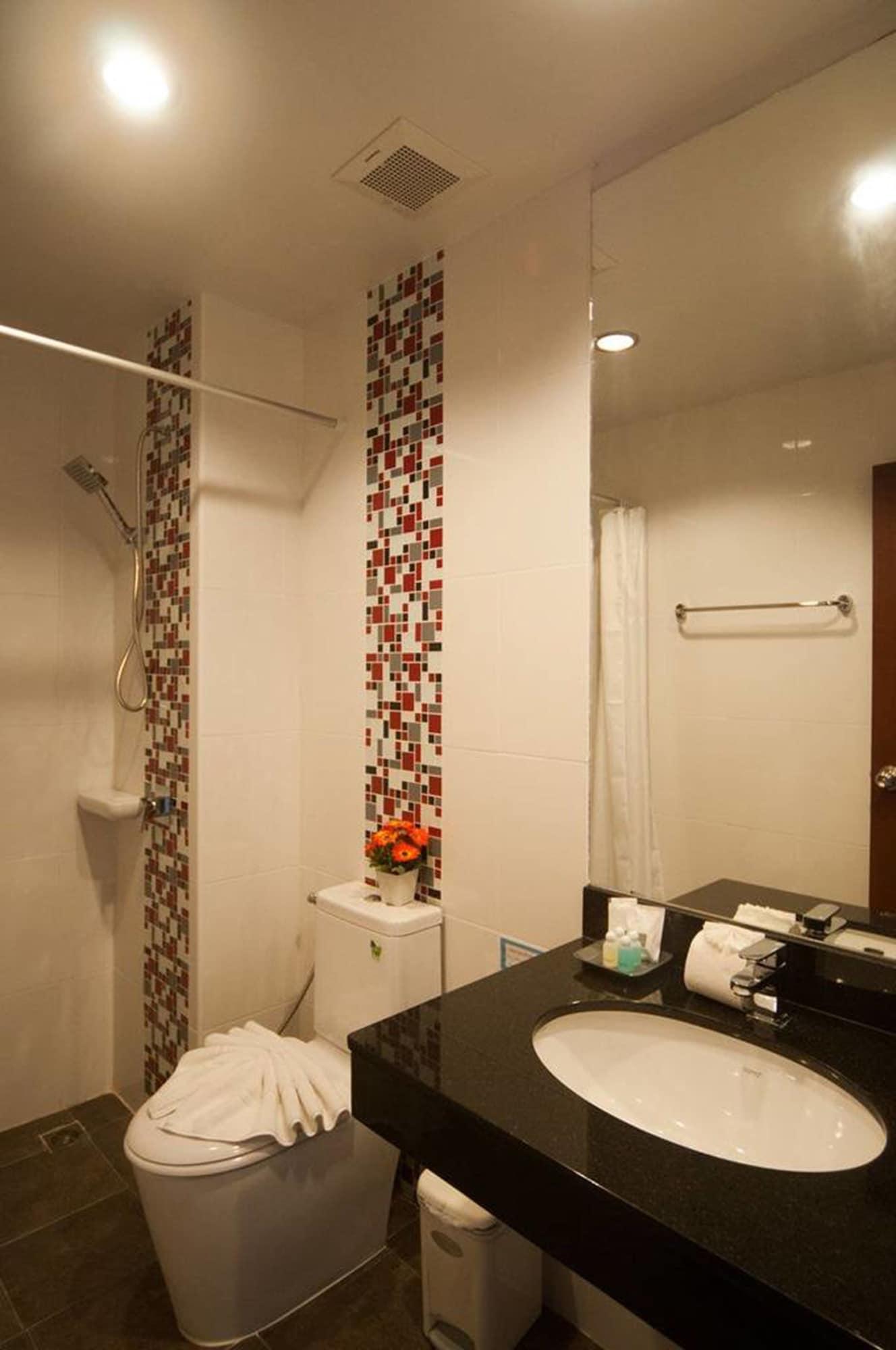 Hotel The Crystal
