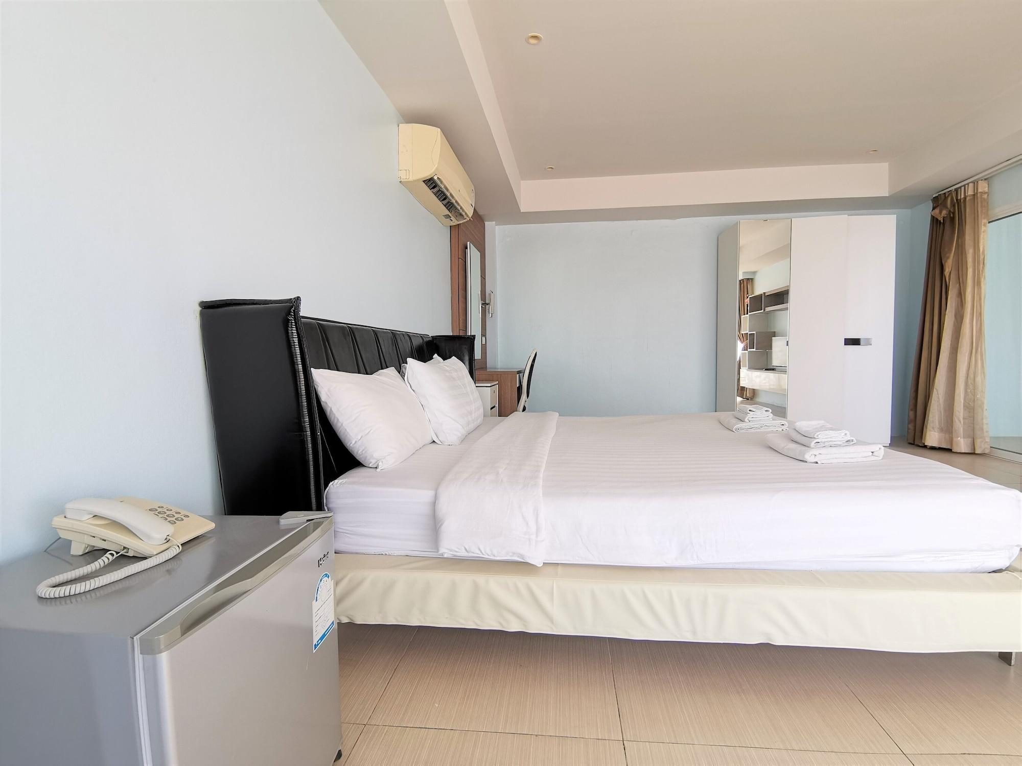 I Am Aparthotel Patong