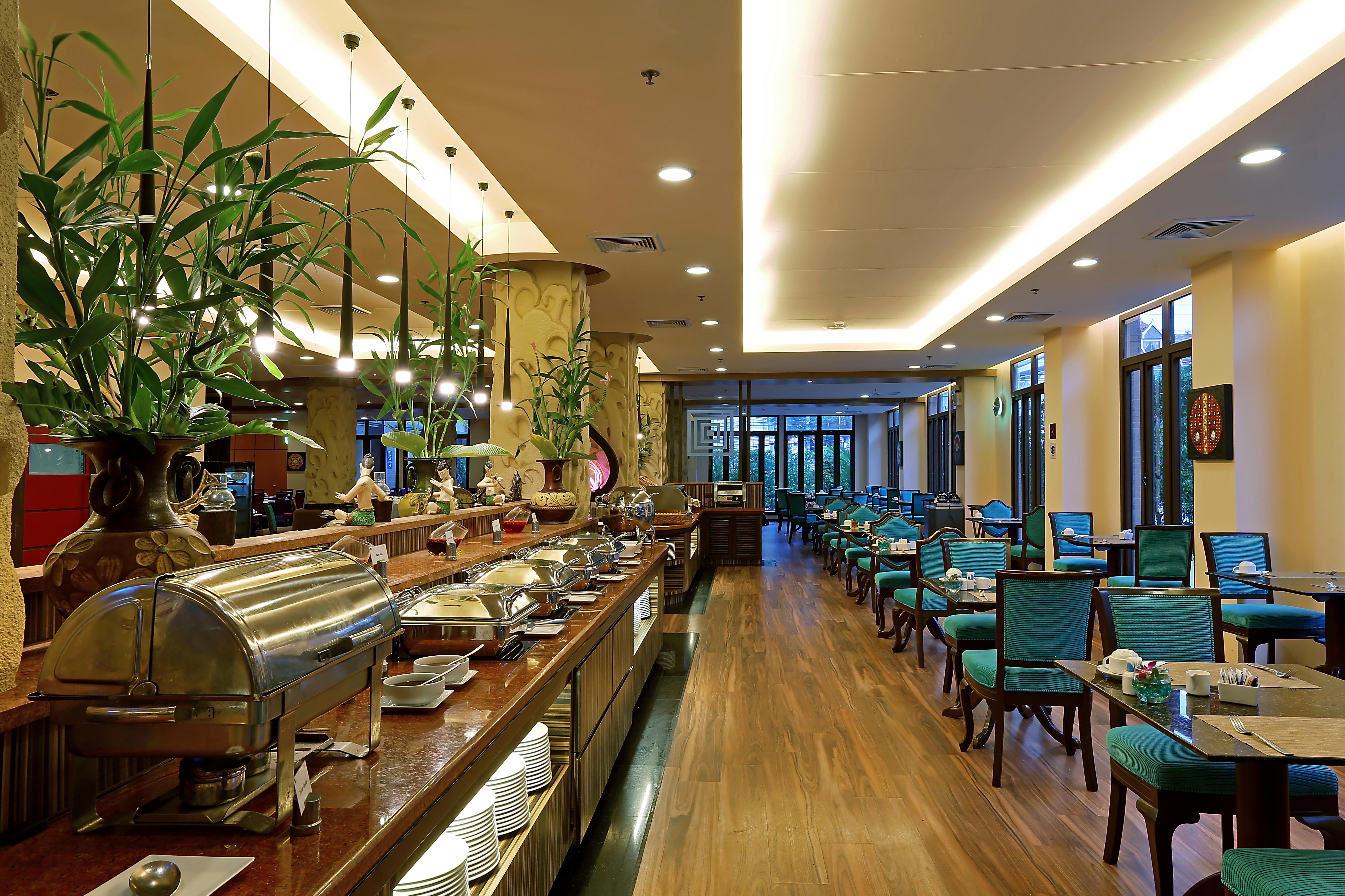 Novotel Phuket Vintage Park Hotel 4*