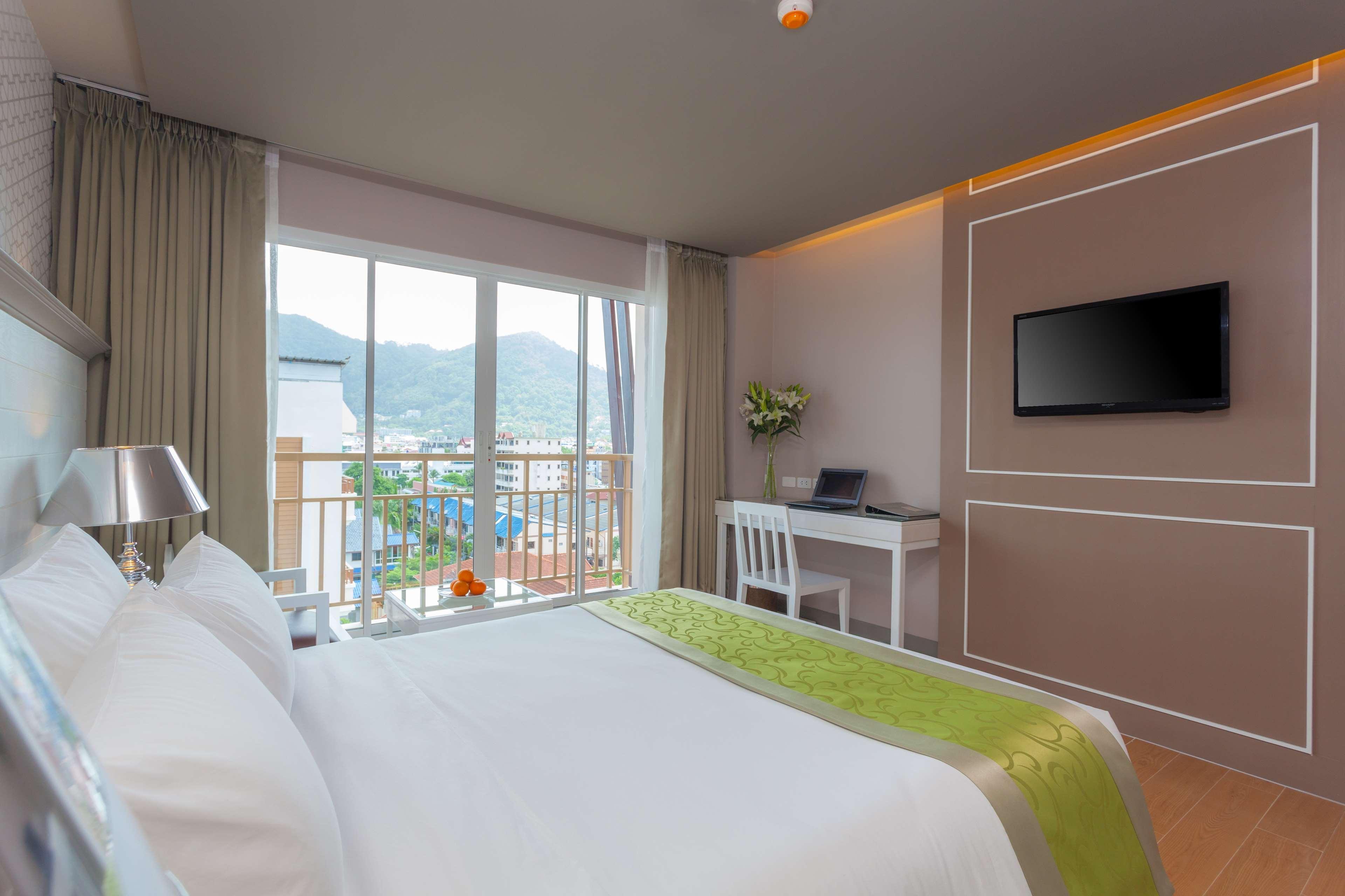 Western 4* Patong