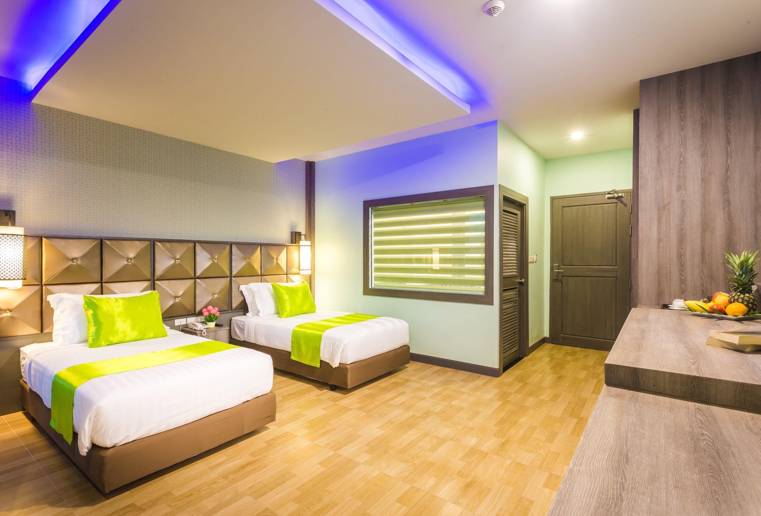 Add & Hotel 3*